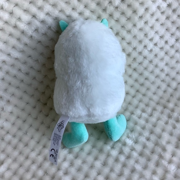 The Petting Zoo Plush Yeti Stuffed Animal Toy White and Teal - Picture 7 of 10